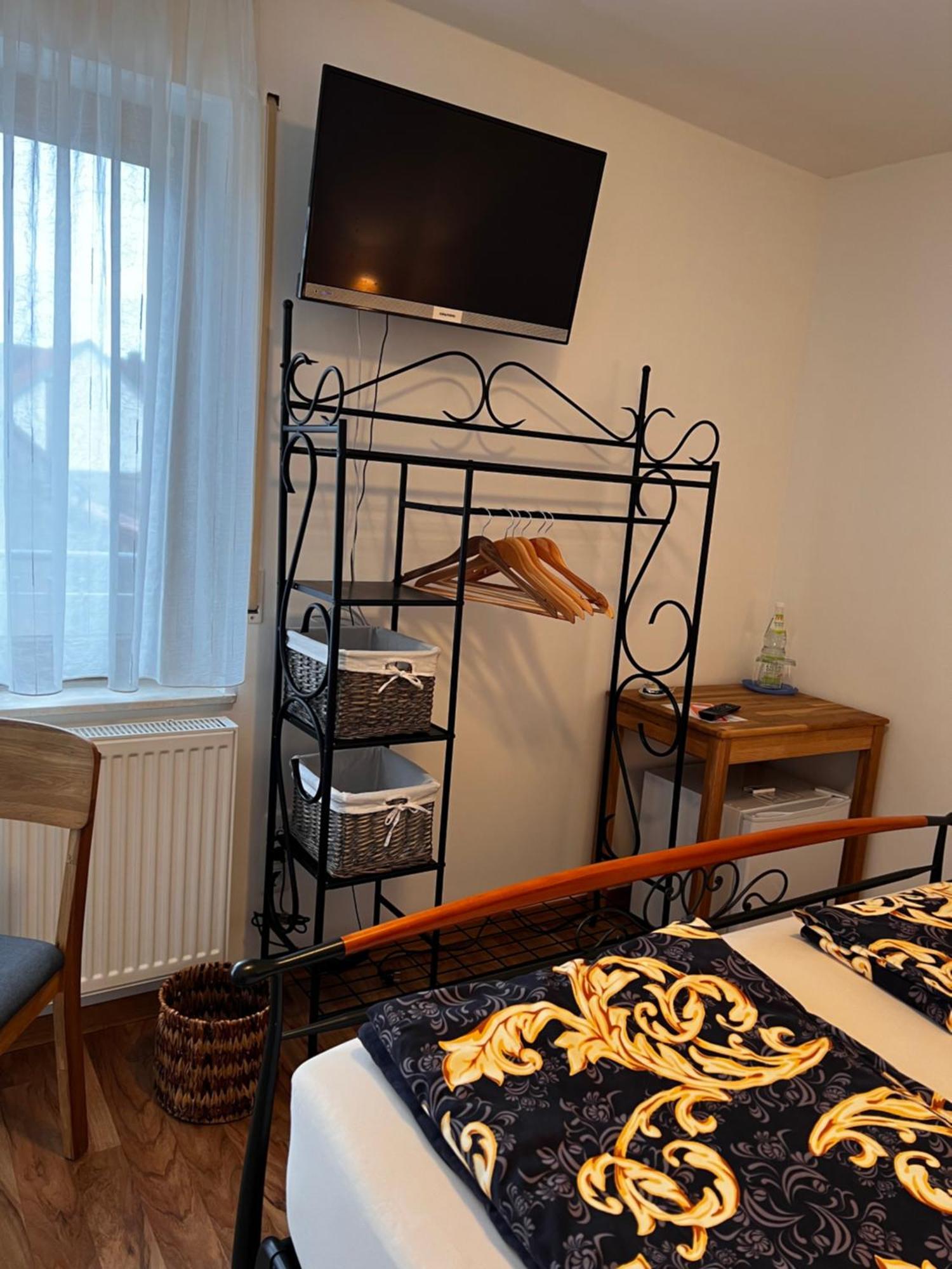 Bed and Breakfast Atelier Reinhart à Rauhenebrach Extérieur photo