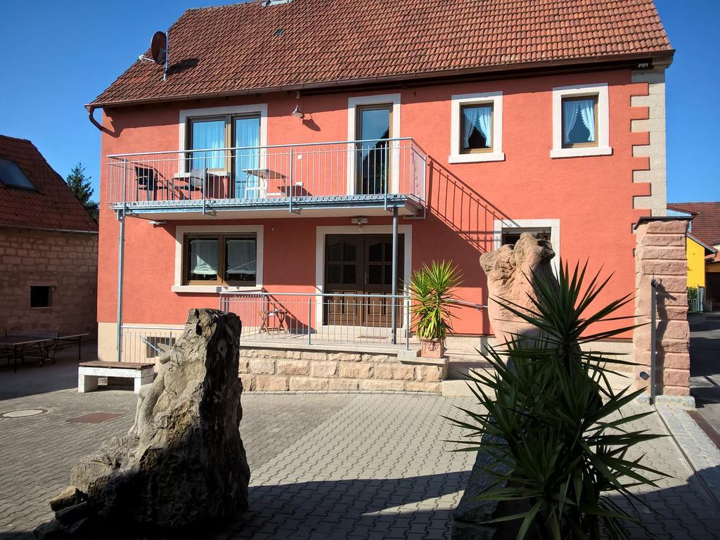 Bed and Breakfast Atelier Reinhart à Rauhenebrach Extérieur photo