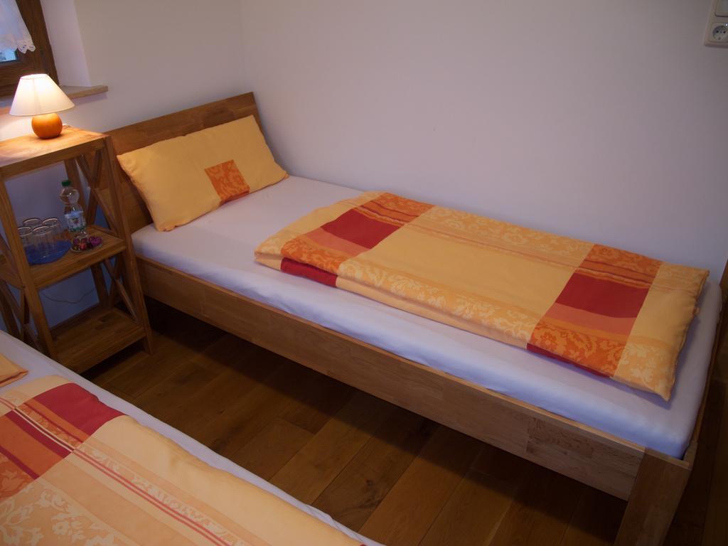 Bed and Breakfast Atelier Reinhart à Rauhenebrach Extérieur photo