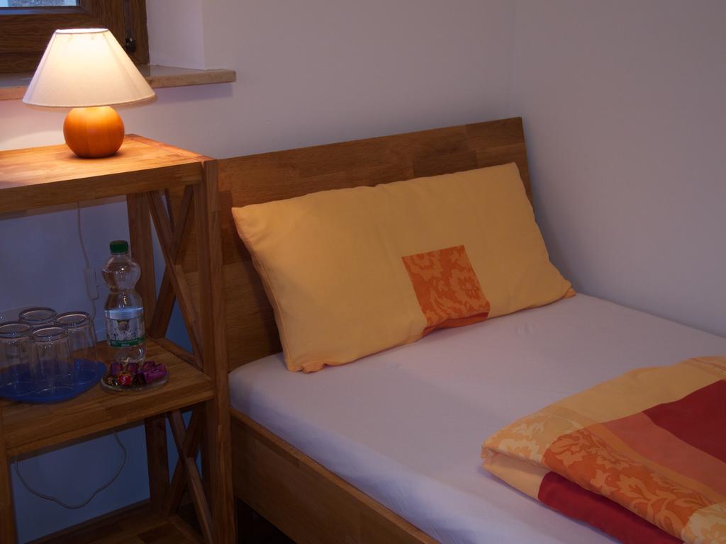 Bed and Breakfast Atelier Reinhart à Rauhenebrach Extérieur photo