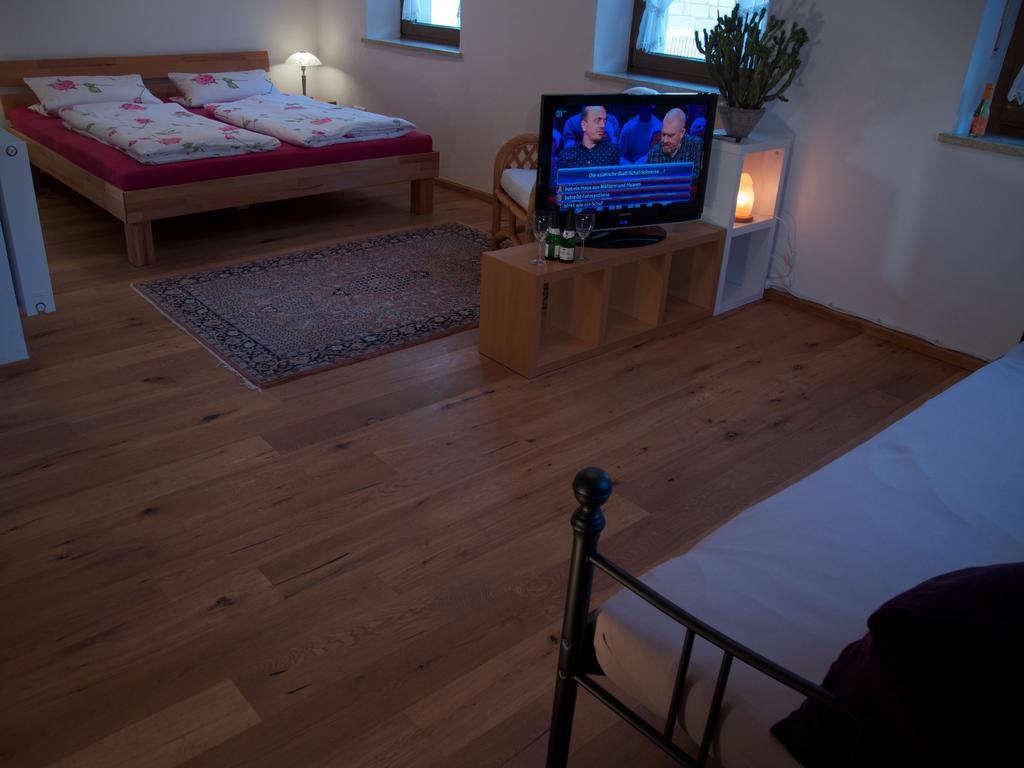 Bed and Breakfast Atelier Reinhart à Rauhenebrach Extérieur photo